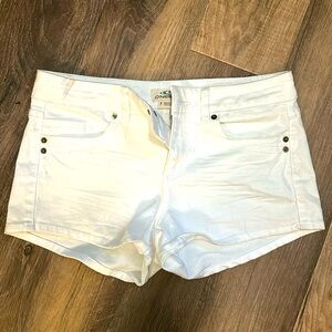 White O’Neil women’s denim shorts